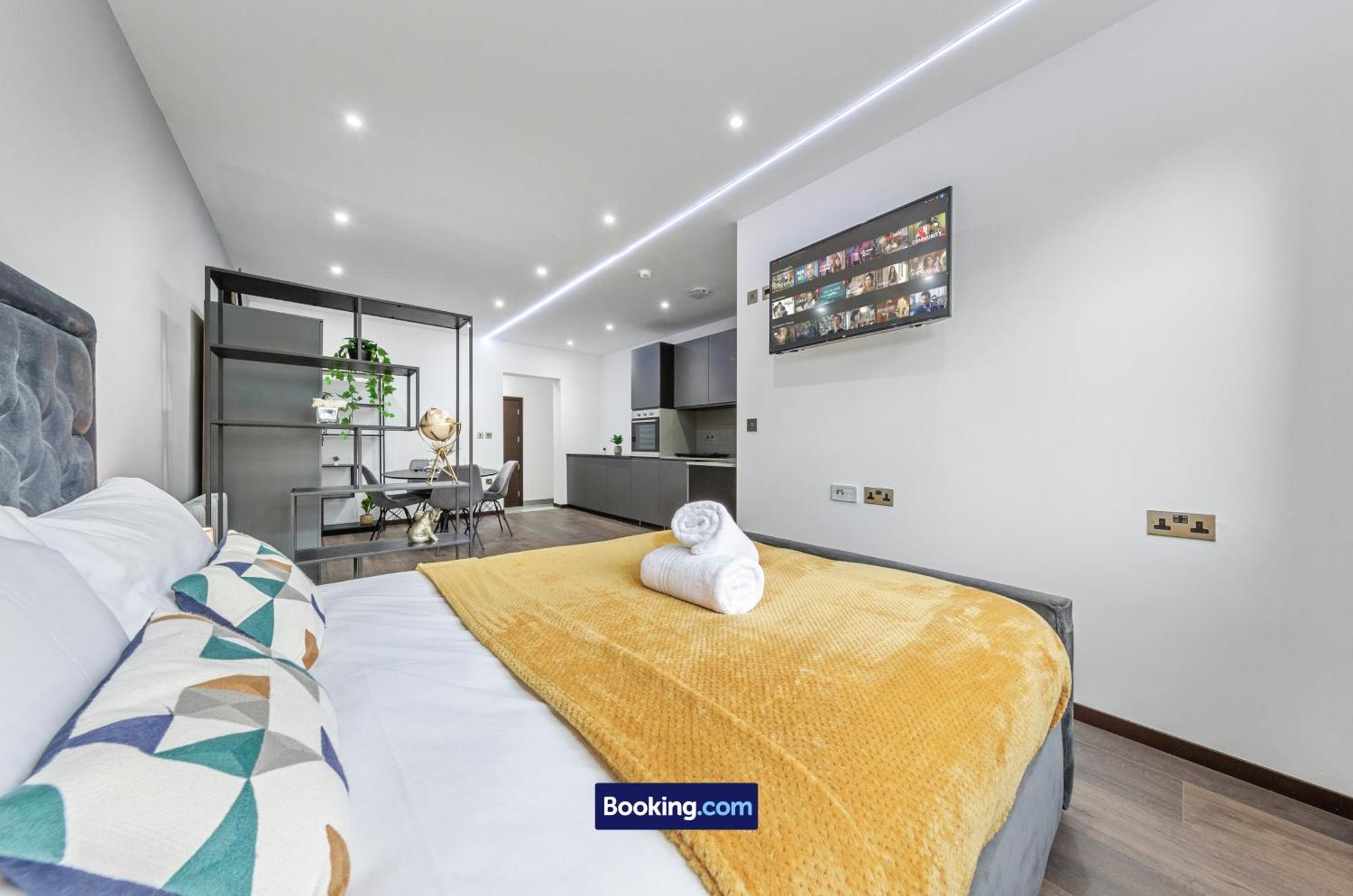 Stylish Studio Apt By Stay Smart Short Lets & Serviced Accommodation Woodstock With Free Wifi Londres Exterior foto