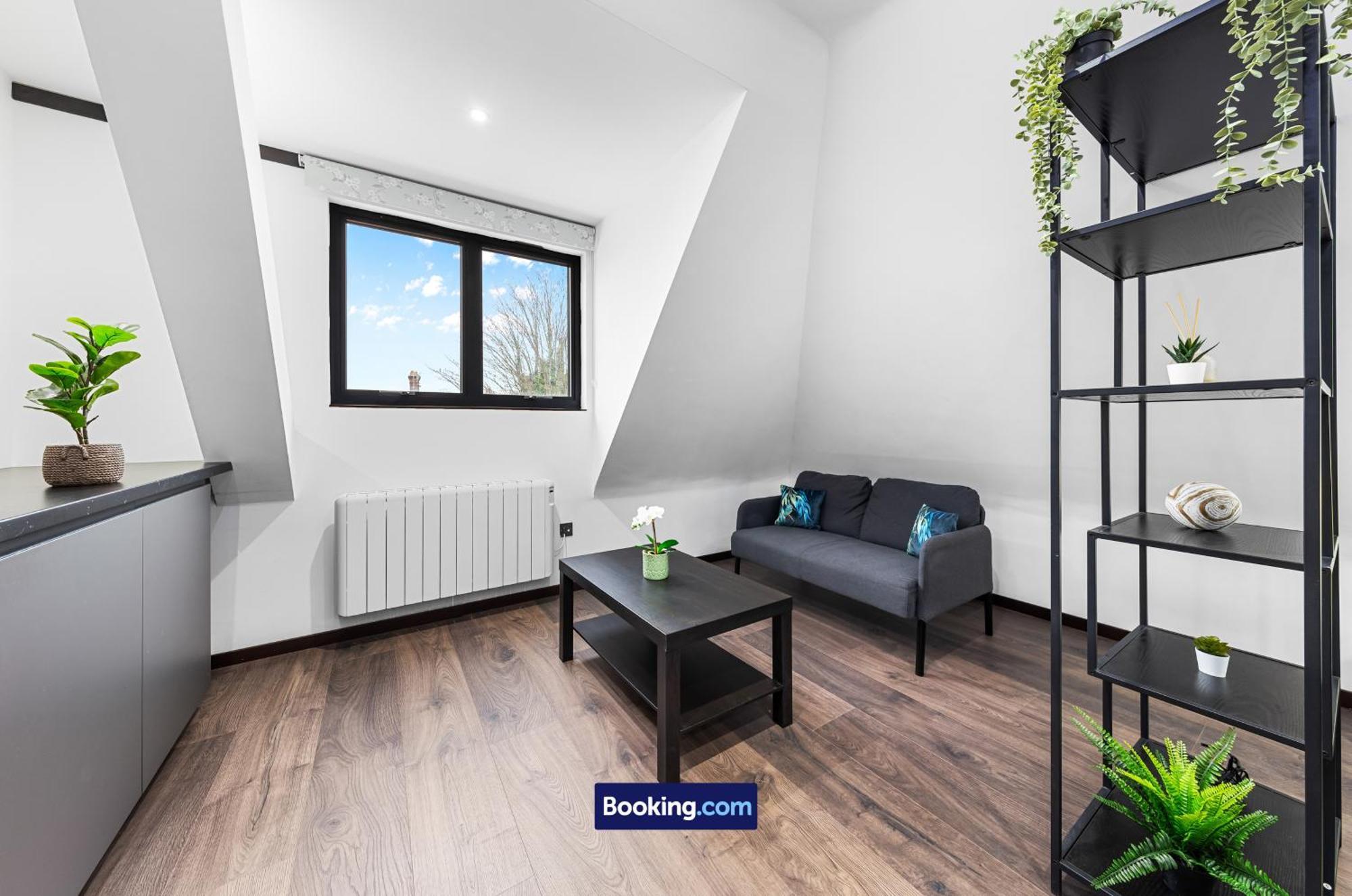 Stylish Studio Apt By Stay Smart Short Lets & Serviced Accommodation Woodstock With Free Wifi Londres Exterior foto